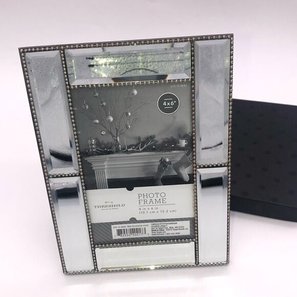 Threshold Photo Frame - Picture 1 of 2